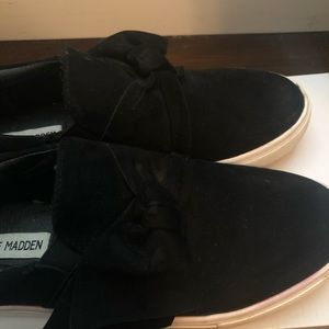 Steve Madden Frilie - Black